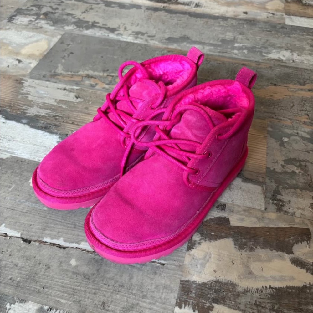 UGG Neumel boots